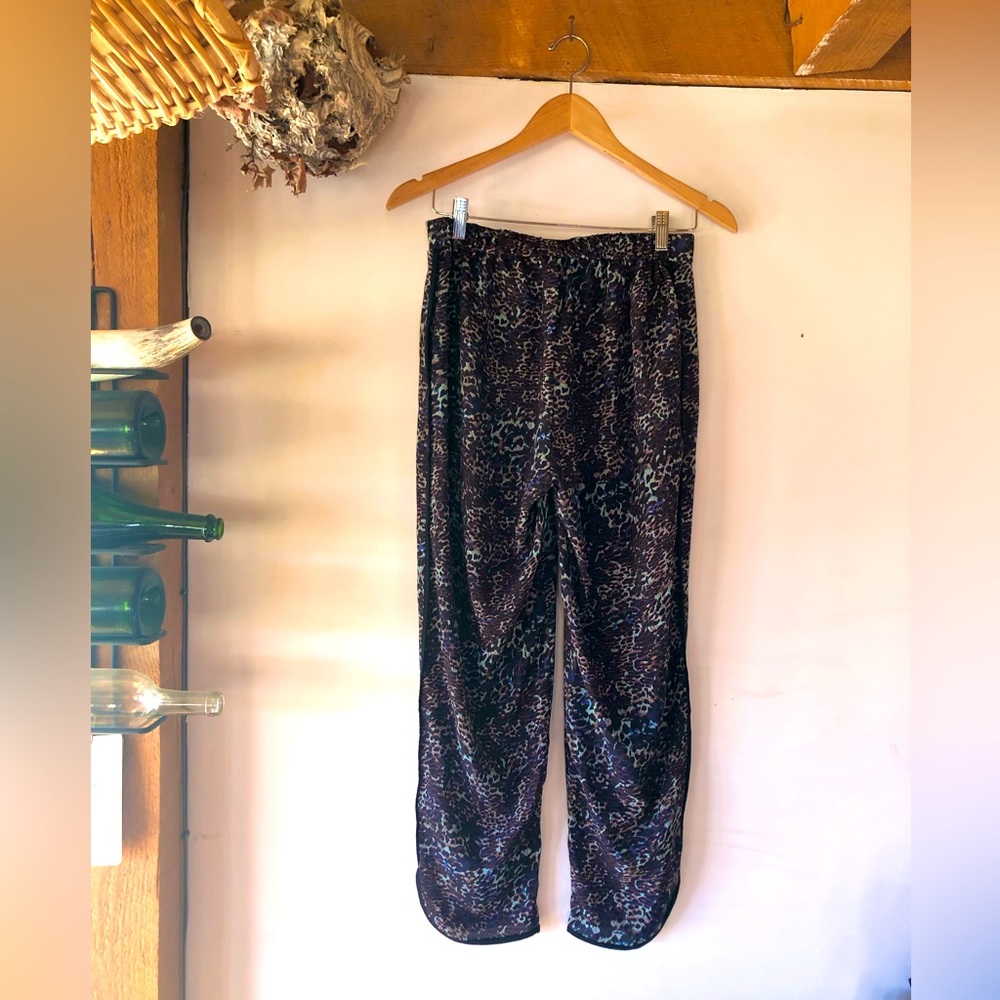 Isle by Melir Kajan Casual Cropped Pant